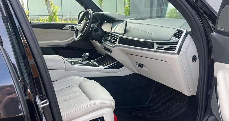 BMW X7 cena 380000 przebieg: 108000, rok produkcji 2020 z Zator małe 232